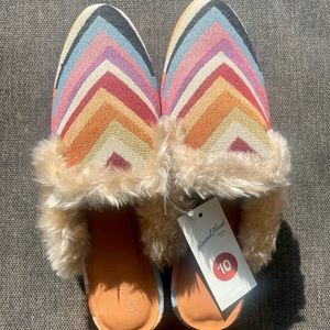 NWT Universal Thread multi color faux fur slip on mules
